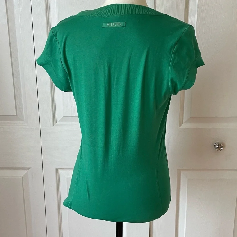 Nike FIT Studio Classic Boat Neck Green T-shirt Size M